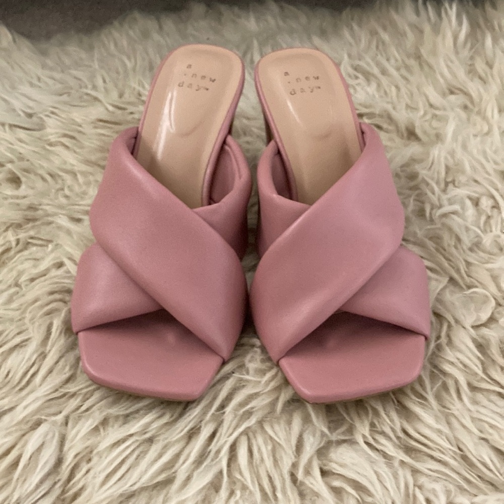 A New Day Blush pink heel, open toe sandal, block heel, size 9.